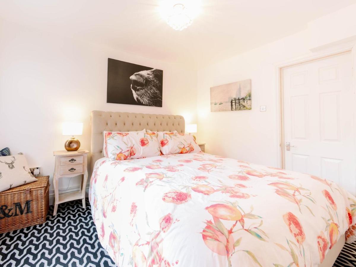 Pass The Keys Recently Renovated 1Br Flat With Private Garden In South London Daire Dış mekan fotoğraf